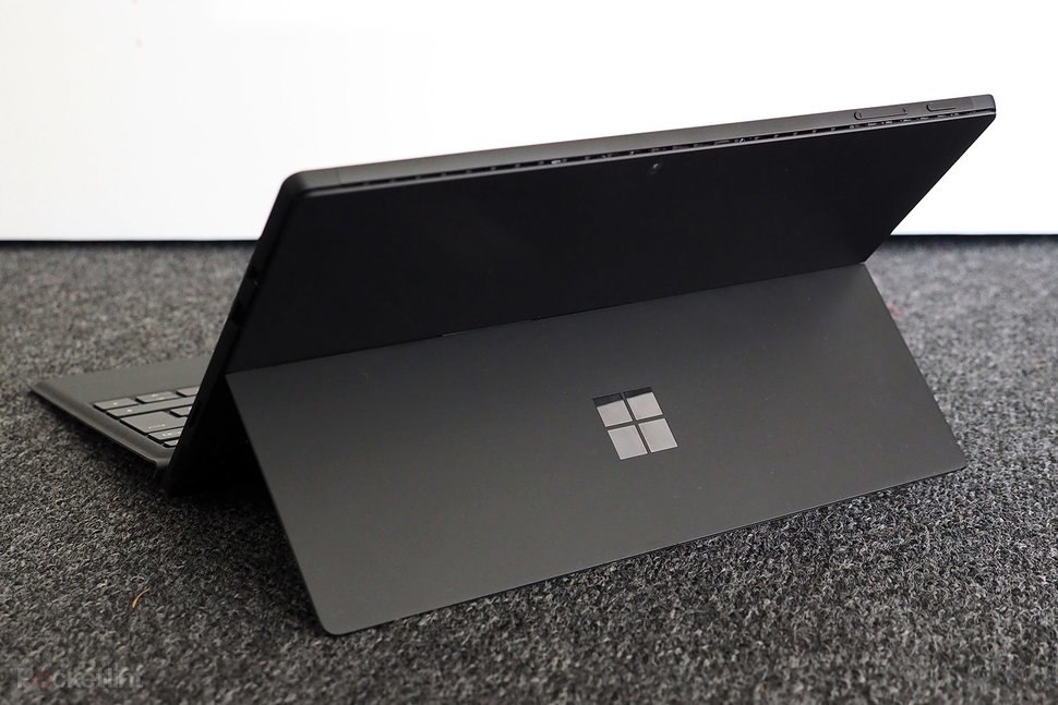 microsoft surface laptop go touchscreen
